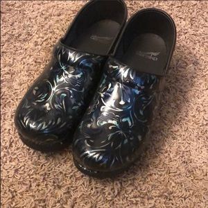Dansko nurse shoes!